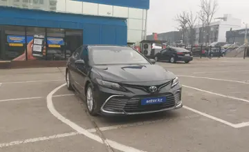 Toyota Camry 2021 года за 11 500 000 тг. в Алматы фото 2