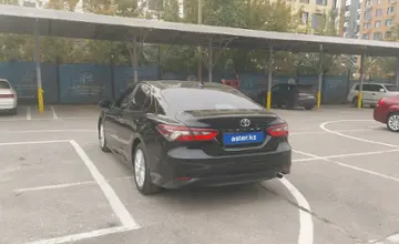 Toyota Camry 2021 года за 11 500 000 тг. в Алматы фото 4