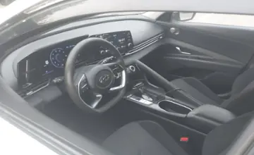 Hyundai Elantra 2023 года за 8 300 000 тг. в Алматы фото 5
