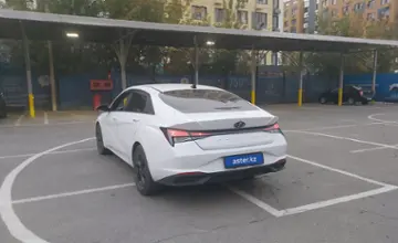 Hyundai Elantra 2023 года за 8 300 000 тг. в Алматы фото 4