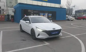 Hyundai Elantra 2023 года за 8 300 000 тг. в Алматы фото 2