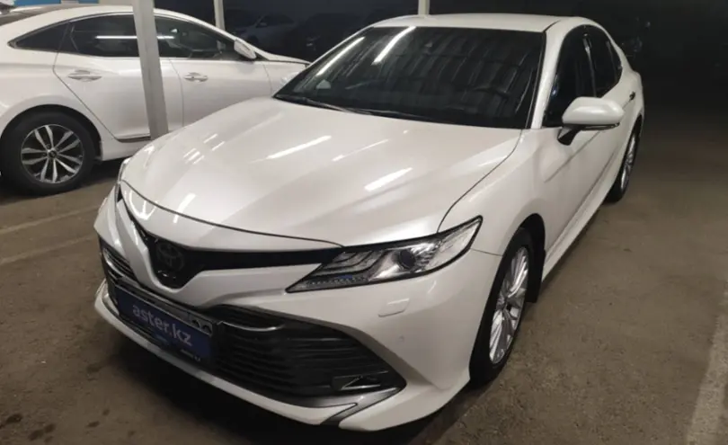 Toyota Camry 2021 года за 16 000 000 тг. в Алматы