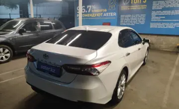 Toyota Camry 2021 года за 16 000 000 тг. в Алматы