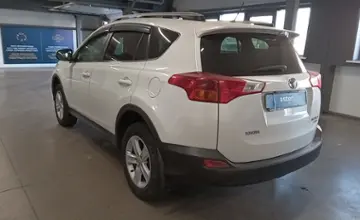 Toyota RAV4 2015 года за 10 000 000 тг. в Астана фото 4