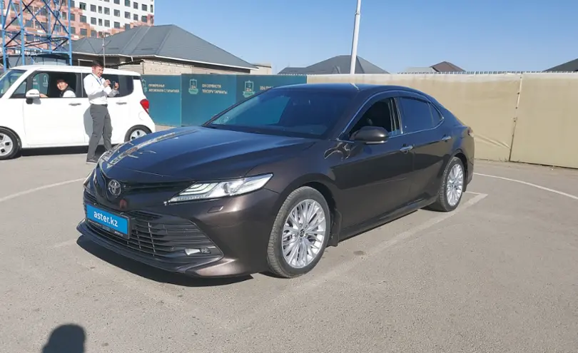 Toyota Camry 2018 года за 12 500 000 тг. в Шымкент