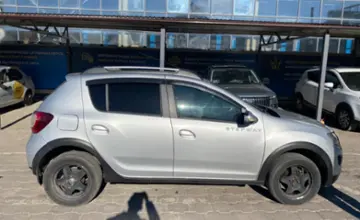 Renault Sandero 2018 года за 4 500 000 тг. в Караганда фото 4
