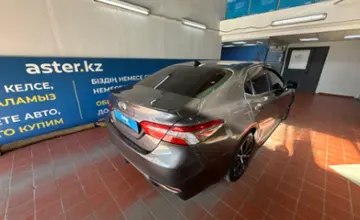 Toyota Camry 2020 года за 11 000 000 тг. в Астана