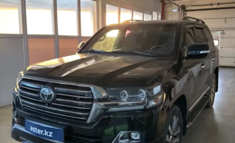 Toyota Land Cruiser 2016 года за 29 000 000 тг. в Петропавловск