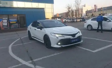 Toyota Camry 2020 года за 14 000 000 тг. в Алматы фото 2