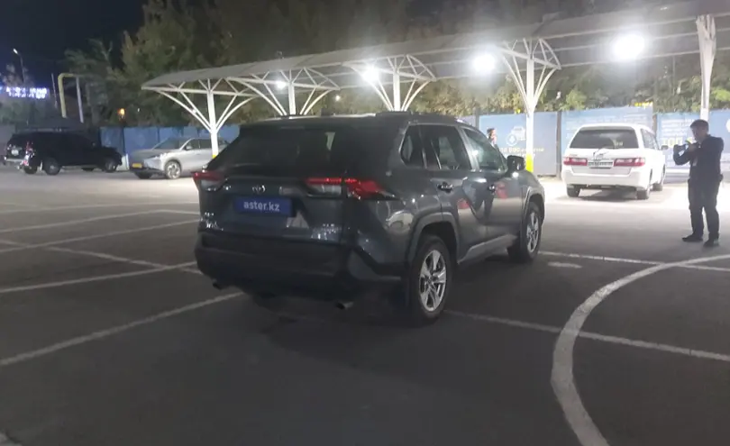 Toyota RAV4 2021 года за 17 000 000 тг. в Алматы фото 3