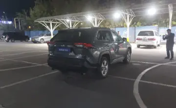 Toyota RAV4 2021 года за 17 000 000 тг. в Алматы фото 3