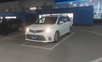 Toyota Sienna 2012 года за 10 500 000 тг. в Алматы фото 1