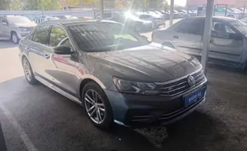 Volkswagen Passat 2017 года за 8 000 000 тг. в Алматы фото 3