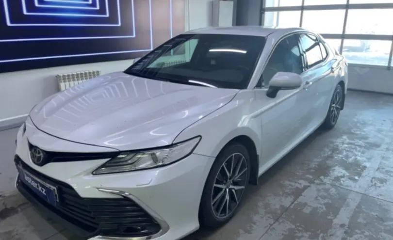 Toyota Camry 2021 года за 15 500 000 тг. в Павлодар