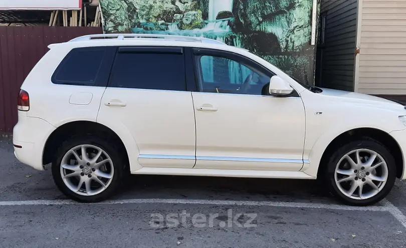 Volkswagen Touareg 2010 года за 8 800 000 тг. в Алматы