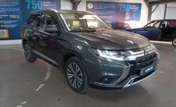 Mitsubishi Outlander 2020 года за 10 100 000 тг. в Астана фото 2