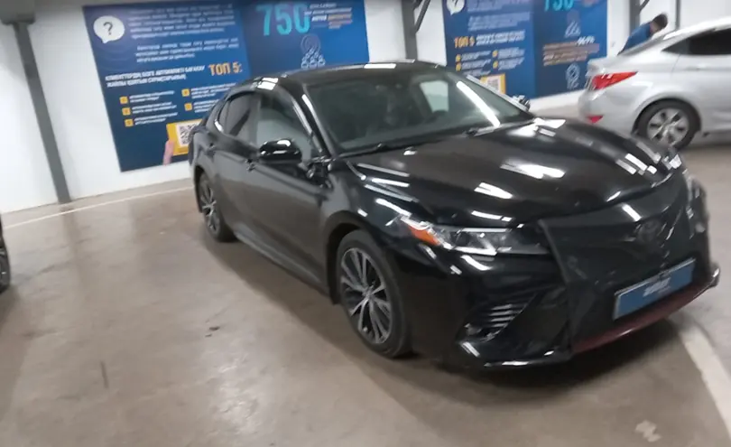Toyota Camry 2019 года за 11 500 000 тг. в Астана фото 2
