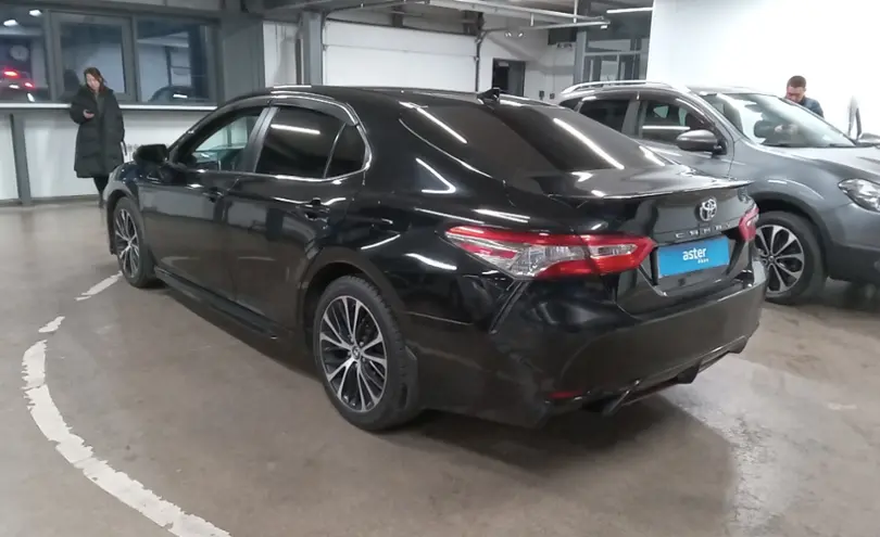 Toyota Camry 2019 года за 11 500 000 тг. в Астана фото 4