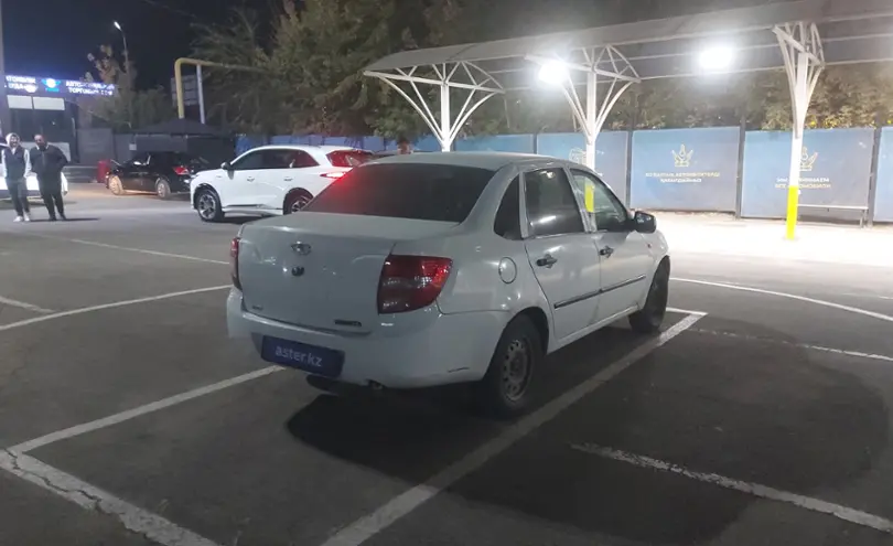 LADA (ВАЗ) Granta 2013 года за 1 000 000 тг. в Алматы фото 3