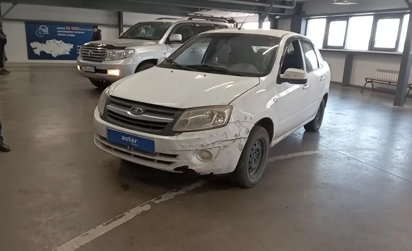 LADA (ВАЗ) Granta 2013 года за 2 000 000 тг. в Астана