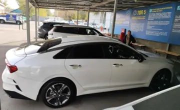 Kia K5 2021 года за 12 000 000 тг. в Алматы фото 4