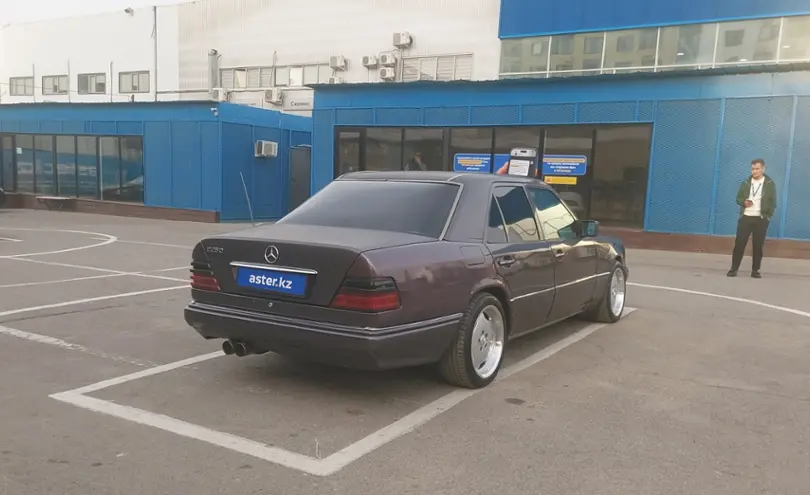Mercedes-Benz E-Класс 1994 года за 2 800 000 тг. в Алматы фото 3