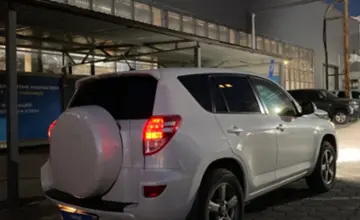 Toyota RAV4 2012 года за 8 000 000 тг. в Караганда