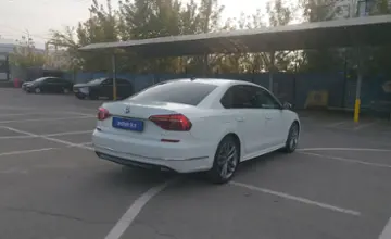 Volkswagen Passat 2018 года за 7 500 000 тг. в Алматы фото 3