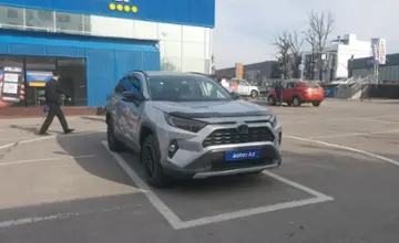 Toyota RAV4 2019 года за 12 200 000 тг. в Алматы фото 2