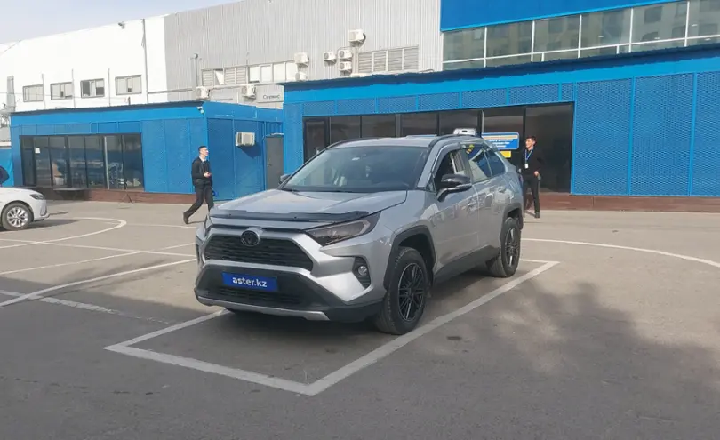 Toyota RAV4 2019 года за 12 200 000 тг. в Алматы