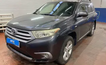 Toyota Highlander 2011 года за 9 000 000 тг. в Астана фото 1