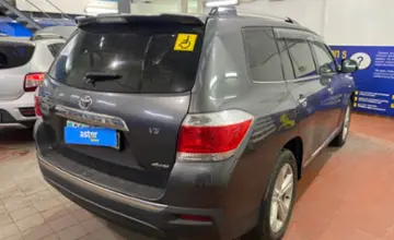 Toyota Highlander 2011 года за 9 000 000 тг. в Астана