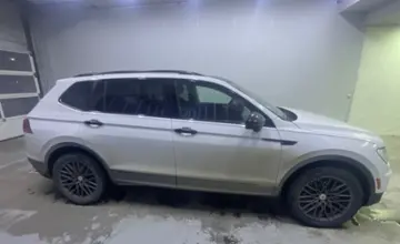 Volkswagen Tiguan 2021 года за 16 300 000 тг. в Павлодар фото 4