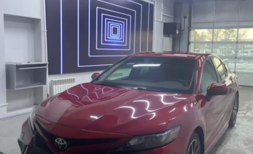 Toyota Camry 2021 года за 13 000 000 тг. в Павлодар