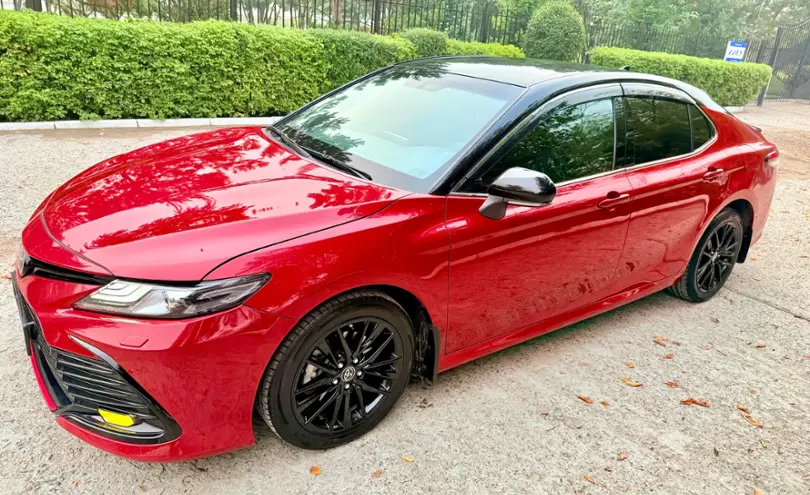 Toyota Camry 2021 года за 13 700 000 тг. в Усть-Каменогорск