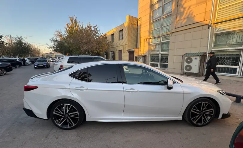 Toyota Camry 2024 года за 16 000 000 тг. в Кызылорда
