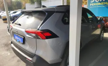Toyota RAV4 2021 года за 11 000 000 тг. в Алматы