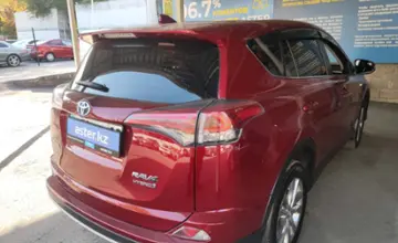 Toyota RAV4 2018 года за 14 000 000 тг. в Алматы