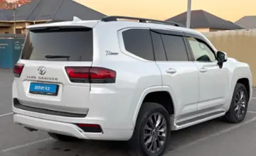 Toyota Land Cruiser 2021 года за 53 000 000 тг. в Шымкент