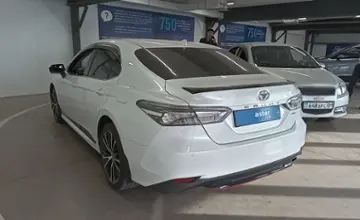 Toyota Camry 2021 года за 14 500 000 тг. в Астана фото 4