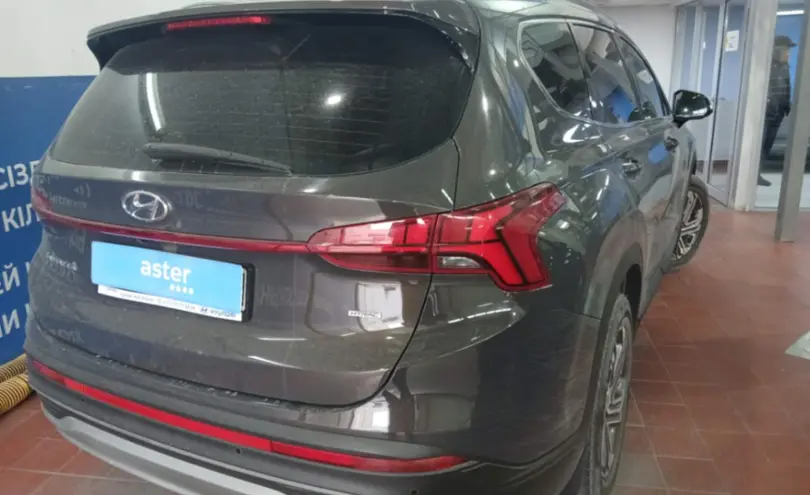 Hyundai Santa Fe 2021 года за 15 000 000 тг. в Астана фото 5