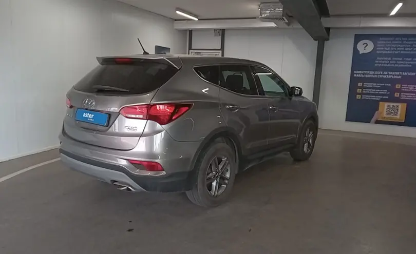 Hyundai Santa Fe 2018 года за 10 500 000 тг. в Астана фото 3