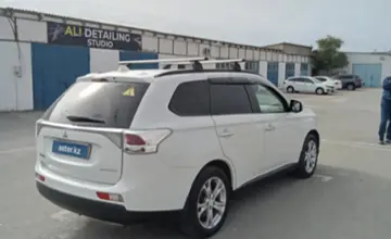 Mitsubishi Outlander 2013 года за 8 000 000 тг. в Актау