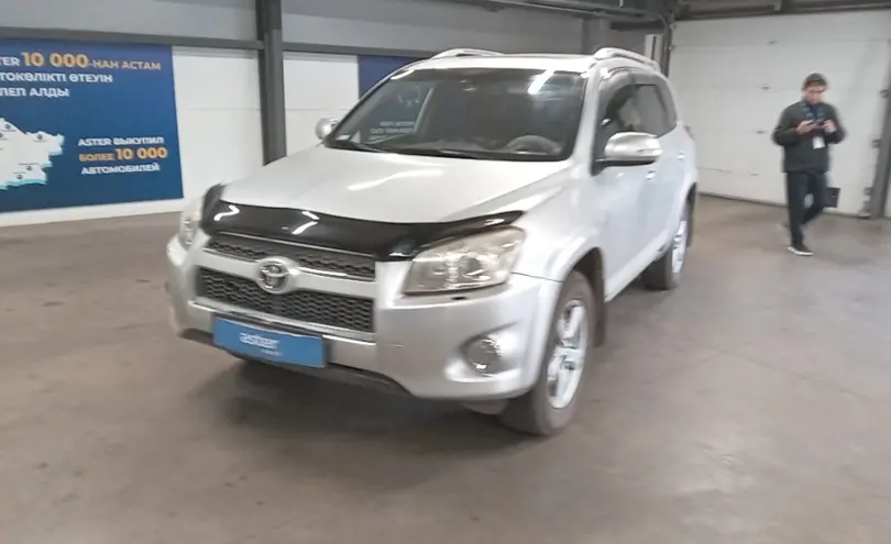Toyota RAV4 2011 года за 8 000 000 тг. в Астана