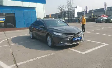 Toyota Camry 2020 года за 13 000 000 тг. в Алматы фото 2