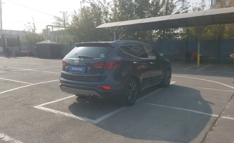 Hyundai Santa Fe 2016 года за 10 000 000 тг. в Алматы фото 3