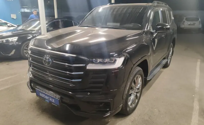 Toyota Land Cruiser 2024 года за 60 000 000 тг. в Алматы