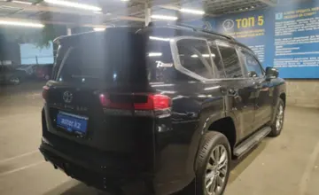 Toyota Land Cruiser 2024 года за 60 000 000 тг. в Алматы