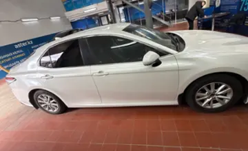 Toyota Camry 2019 года за 12 000 000 тг. в Астана фото 4