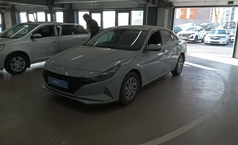 Hyundai Elantra 2021 года за 9 900 000 тг. в Астана